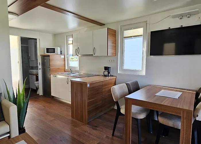 House Houseboat Gecko * 반졸레