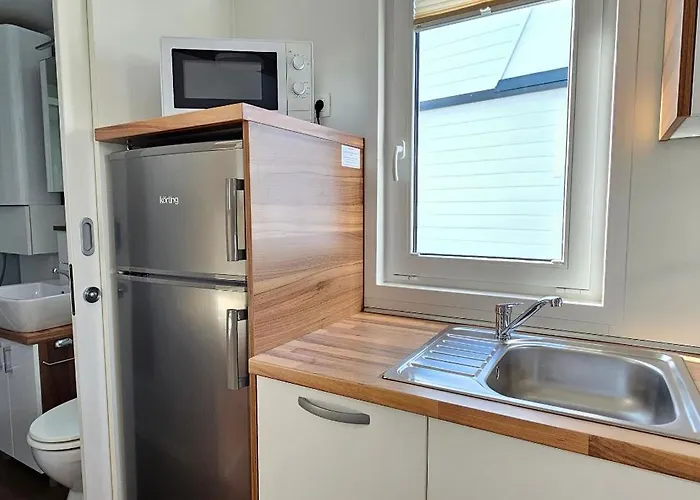 펜션 House Houseboat Gecko 반졸레