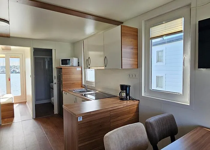 House Houseboat Gecko 펜션